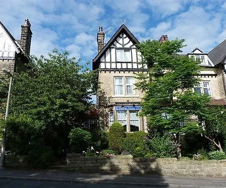 Hollins House 3* Harrogate